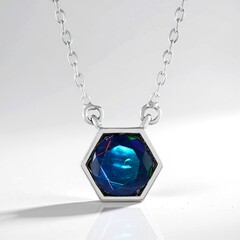 Collana in argento con Opale Mezezo