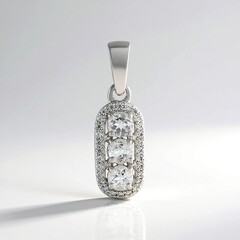 Ciondolo in argento con Danburite