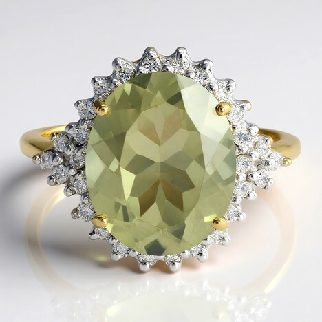 Anello in oro con Zultanite