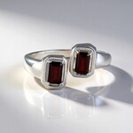 Anello in argento con Granato Mozambico