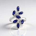 Bague en argent et Saphir bleu de Madagascar