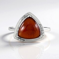 Zilveren ring met een hessoniet granaat