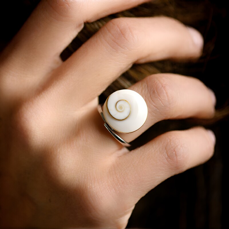 Anello in argento con Occhio di Shiva (Bali Barong)