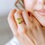 Gouden ring met een sfaleriet (CIRARI)