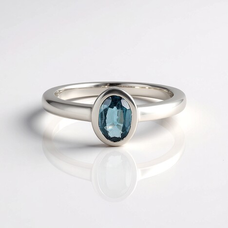 Anello in argento con Cianite Blu Foglia di Tè