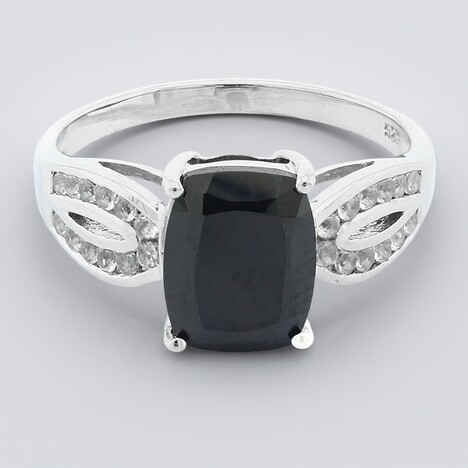 Anello in argento con Spinello Nero