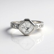 Anello in argento con Zircone