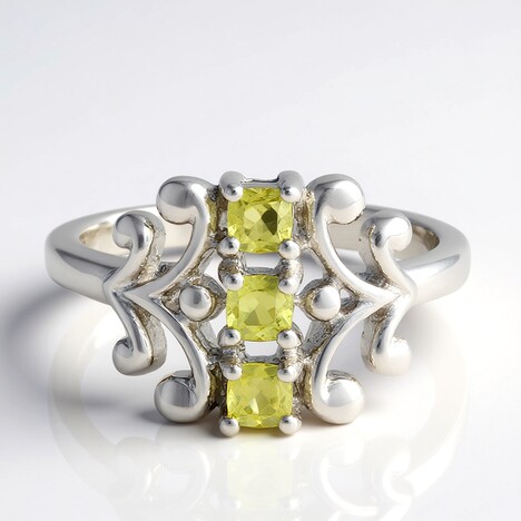 Anello in argento con Apatite Xia