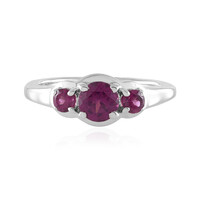 Anello in argento con Granato Magenta