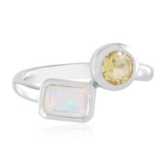 Anello in argento con Opale di Welo
