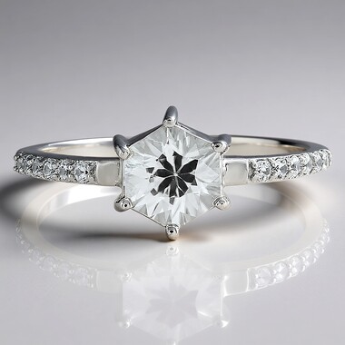 Zilveren ring met een zirkoon