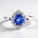 Anello in argento con Cianite del Nepal