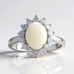 Anello in argento con Opale Bianco