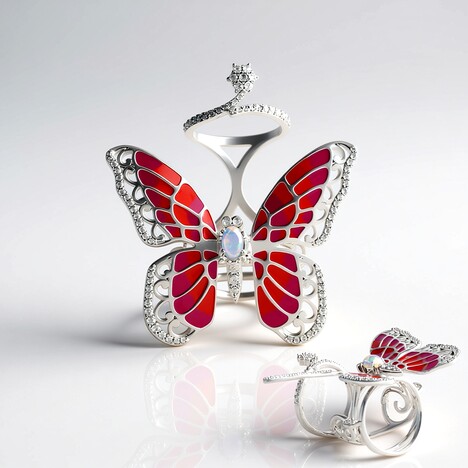 Anello in argento con Opale di Welo (Dallas Prince Designs)