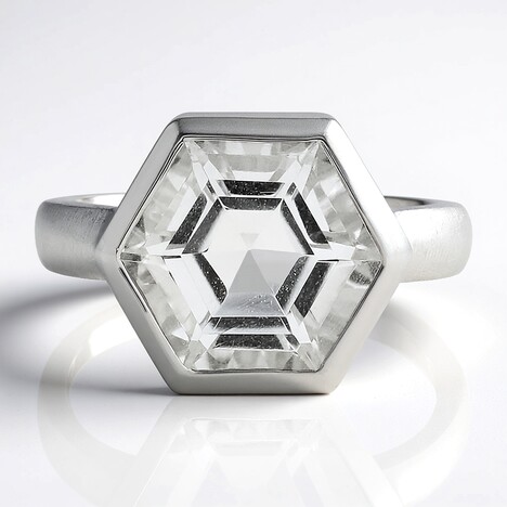Anello in argento con Quarzo Bianco (MONOSONO COLLECTION)