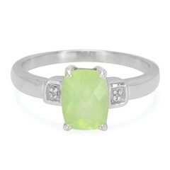 Zilveren ring met een prehniet