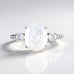 Anello in argento con Pietra di Luna Arcobaleno