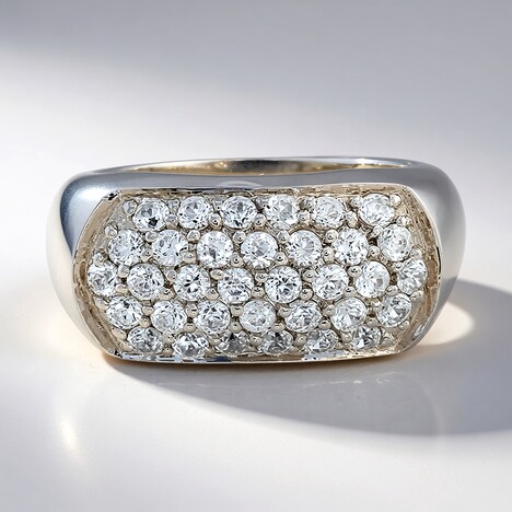 Anello in argento con Zircone