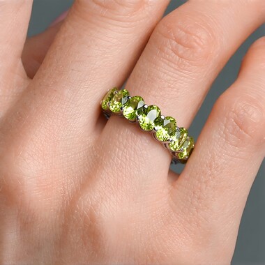 Anillo en plata con Peridoto