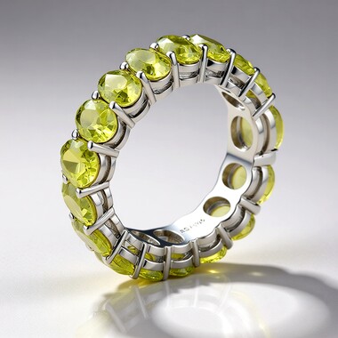 Anillo en plata con Peridoto