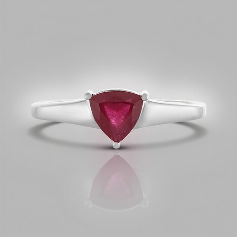 Anello in argento con Rubino del Madagascar