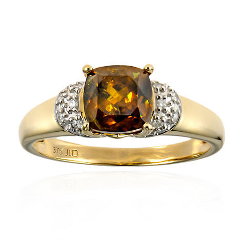 Anello in oro con Sfene