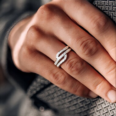 Anello da uomo in argento con Zaffiro Bianco
