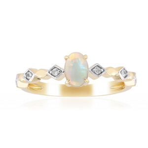 Gouden ring met een jelly opaal