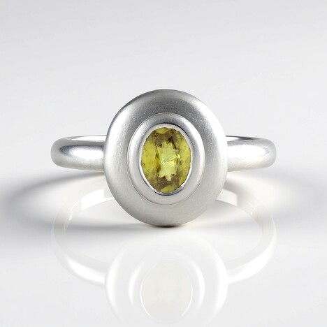 Anello in argento con Sfene