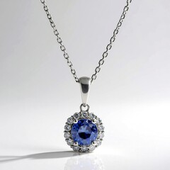 Collana in oro con Tanzanite AAA