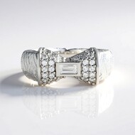 Anillo en plata con Zircón