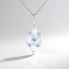 Collana in argento con Pietra di Luna Blu