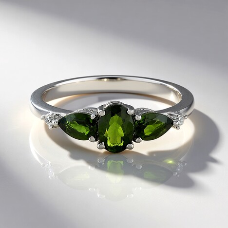 Anello in argento con Diopside Russo