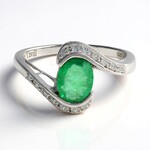 Anello placcato in platino con Smeraldo Bahia