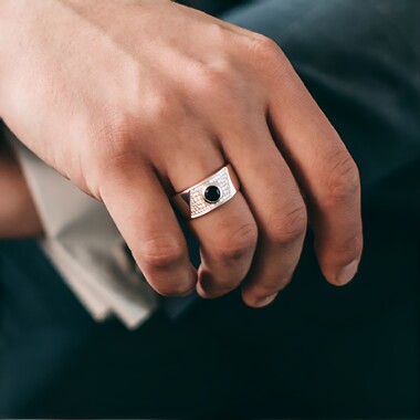 Schwarzer Spinell-Herren-Silberring