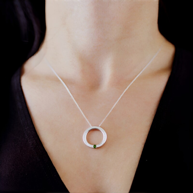 Zilveren hanger met een Groene Ceylon Zirkoon (MONOSONO COLLECTION)