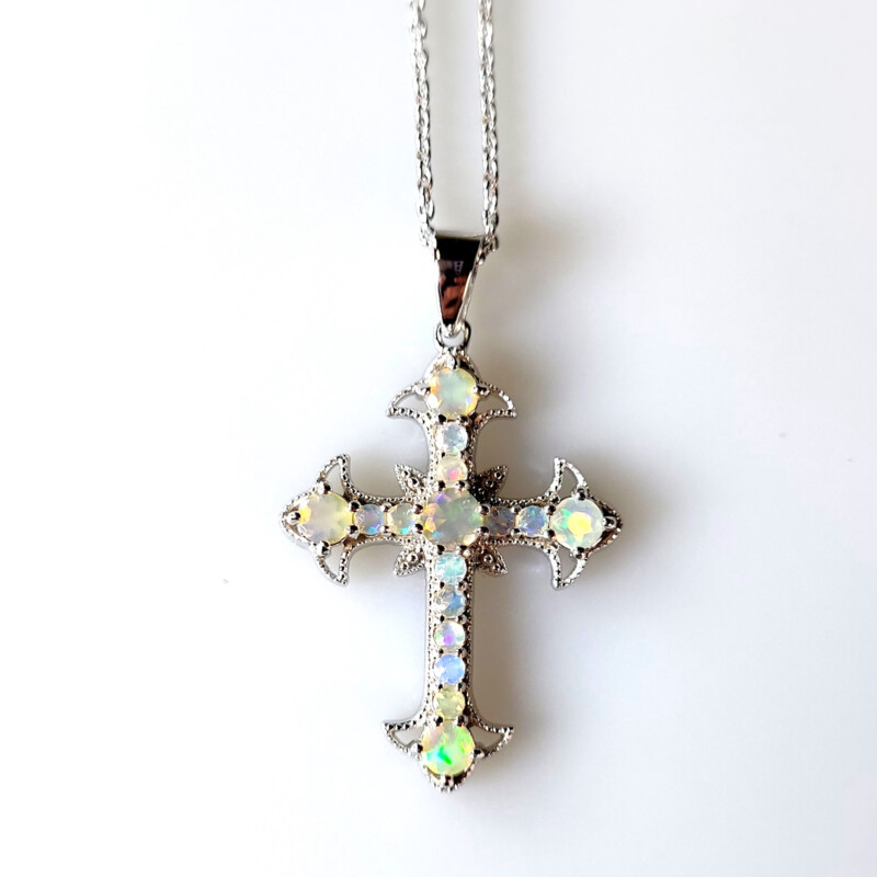 Collana in argento con Opale di Welo