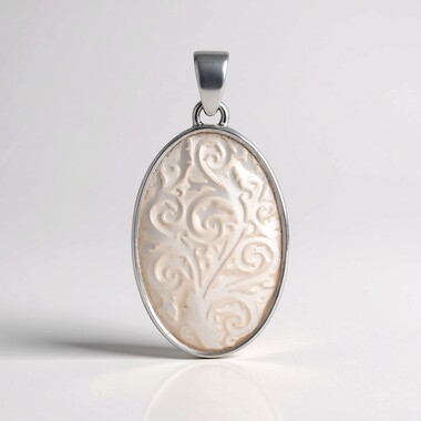 Pendentif en argent et Nacre (Bali Barong)