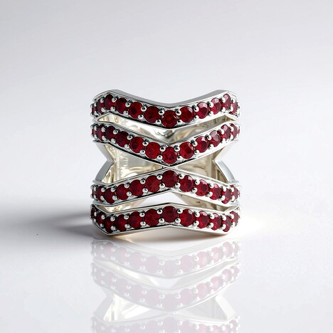Anello in argento con Spinello Rosso (de Melo Essence)
