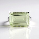 Anello in argento con Ametista Verde