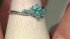 Zilveren ring met een neon blauwe apatiet