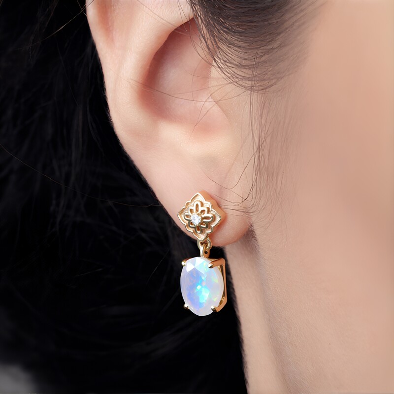 Welo-Opal-Goldohrringe