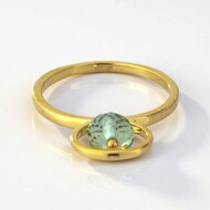 Zilveren ring met een groene amethist