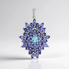 Ciondolo in argento con Topazio Blu Cielo