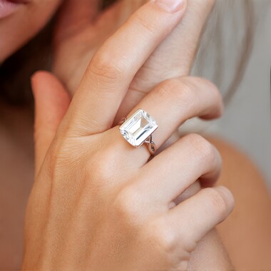 Anello in argento con Quarzo Bianco