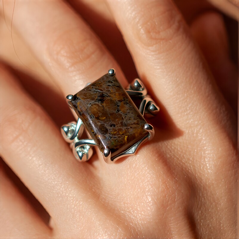 Bague en argent et Quartz Dinosaure