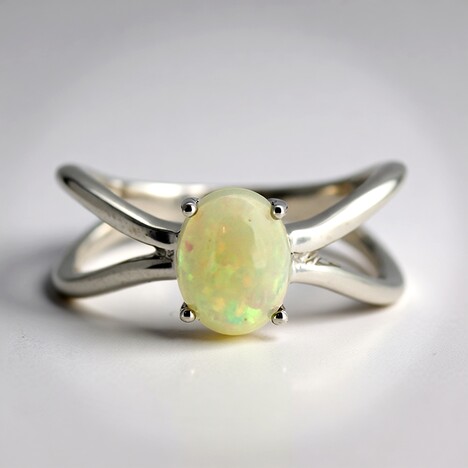 Anello in argento con Opale di Welo