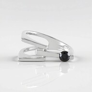 Anillo en plata con Diamante negro (de Melo Essence)