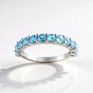Anillo en plata con Topacio azul cielo