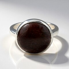 Anello in argento con Thulite